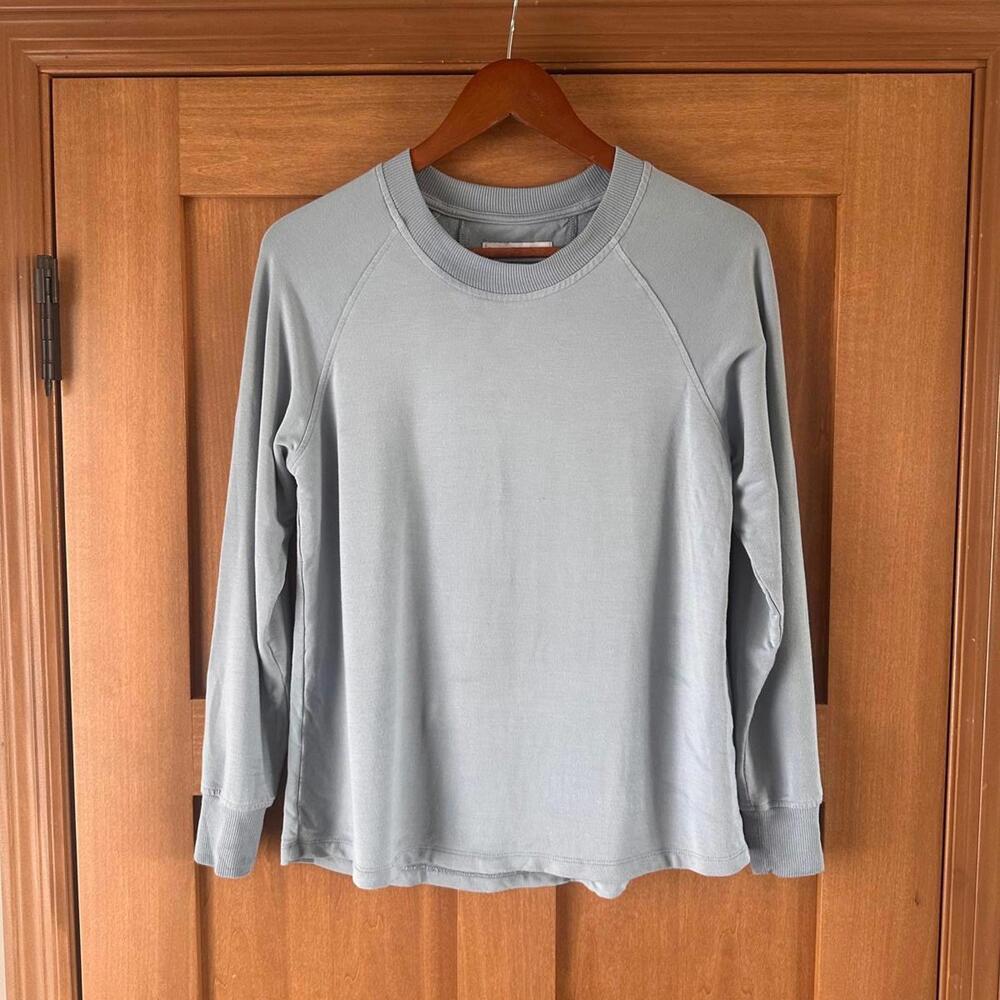 LAKE Blue Crewneck Long Sleeve Sweatshirt Women’s XS FLAWED